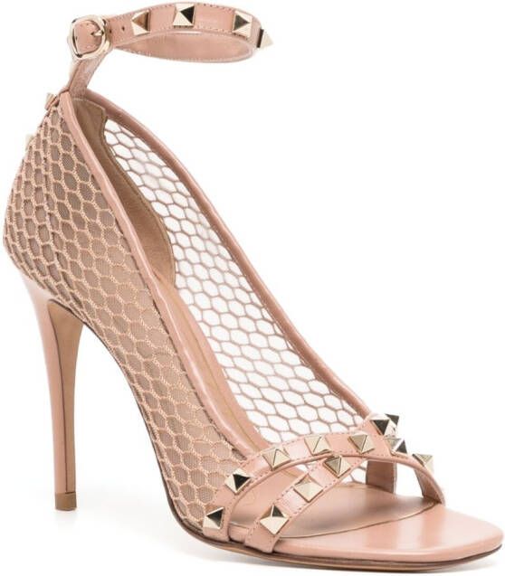 Valentino Garavani Rockstud sandalen met stilettohak Beige