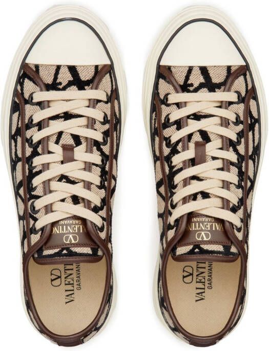 Valentino Garavani Sneakers met print Beige