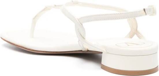 Valentino Garavani Lakleren sandalen met VLogo Wit