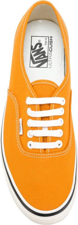 Vans geperforeerde vetersneakers Oranje
