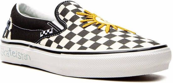 Vans x Skateistan Classic slip-on sneakers Zwart