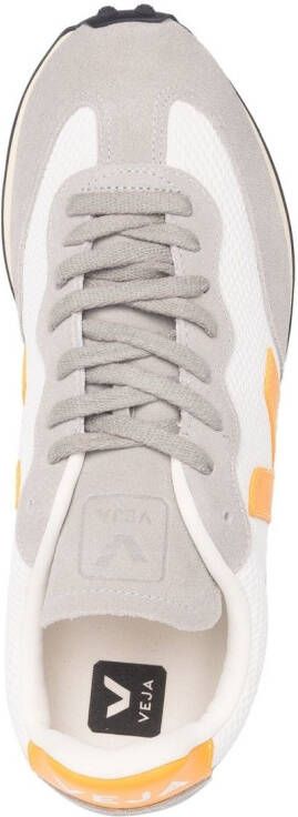 VEJA Sneakers met logopatch Wit