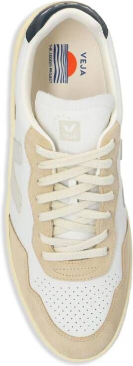 VEJA V-90 leren sneakers Wit