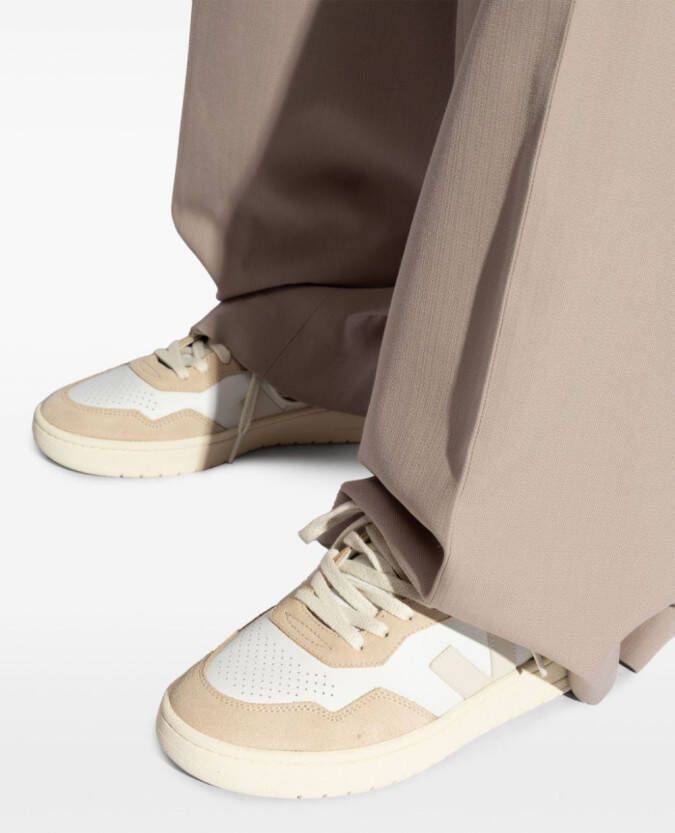 VEJA V-90 leren sneakers Wit