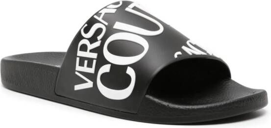 Versace Jeans Couture Shelly slippers met logo-reliëf Zwart