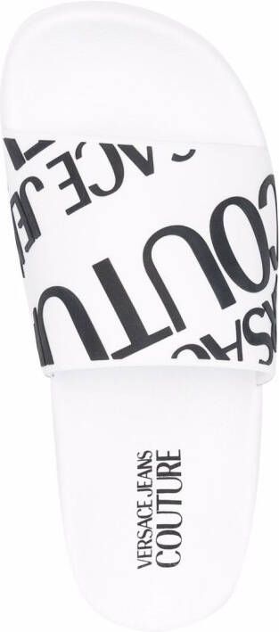 Versace Jeans Couture Shelly slippers met logo-reliëf Wit