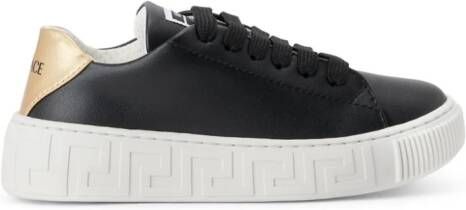 Versace Kids Greca leren sneakers Zwart