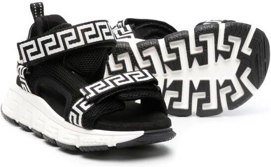 Versace Kids Sneakers met Greca print Zwart