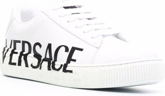 Versace Kids Greca sneakers met logoprint Wit