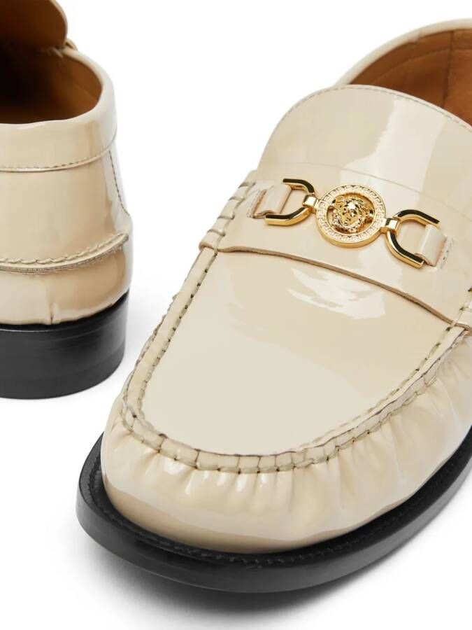 Versace Medusa '95 leren loafers Beige