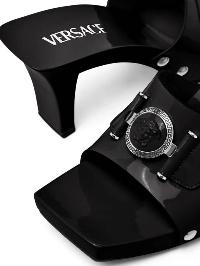 Versace 60 mm lakleren sandalen met Medusa-gesp Zwart