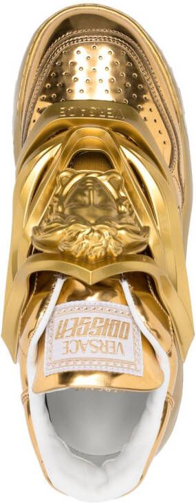 Versace District sneakers met metallic-effect Goud