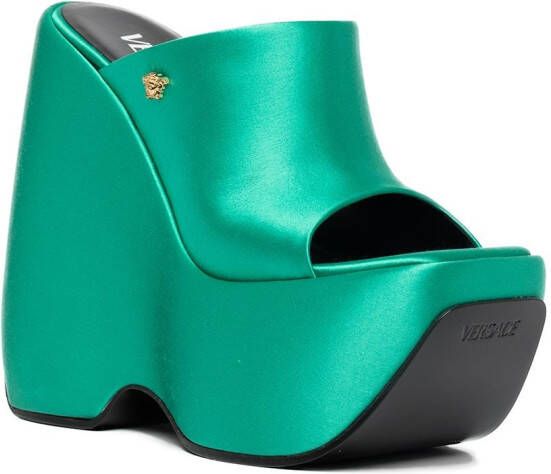 Versace Pumps met sleehak Groen