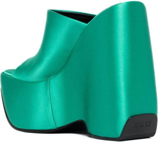 Versace Pumps met sleehak Groen