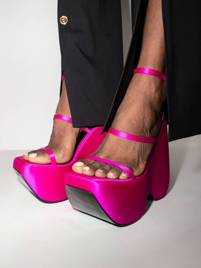 Versace Triplateau sandalen Roze