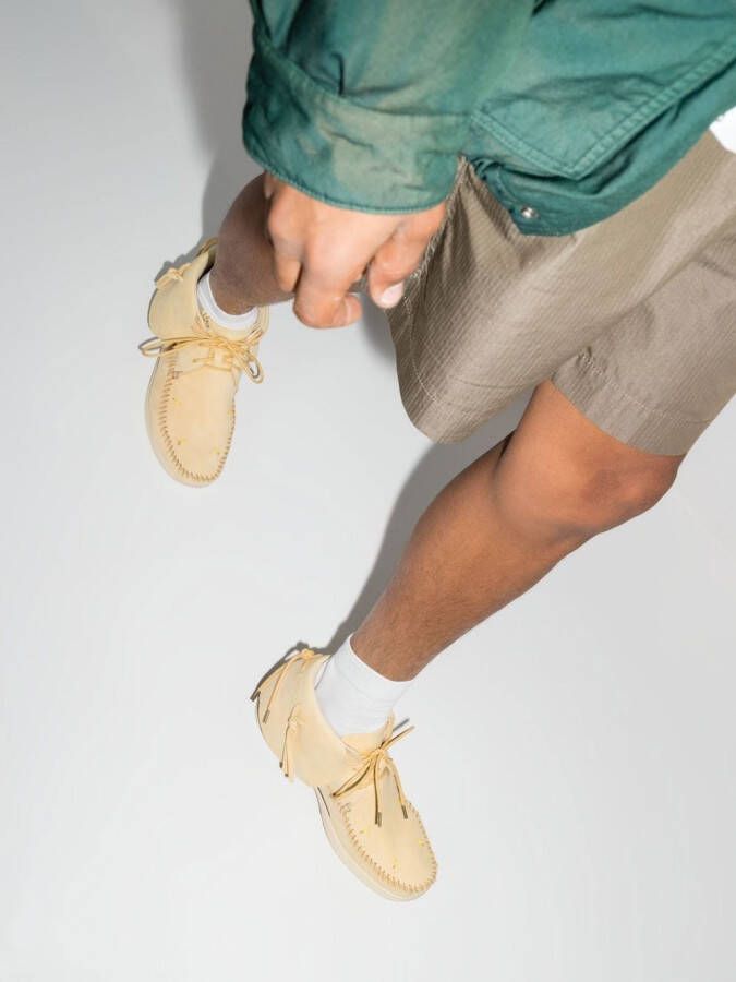 visvim Enkellaarzen met veters Geel