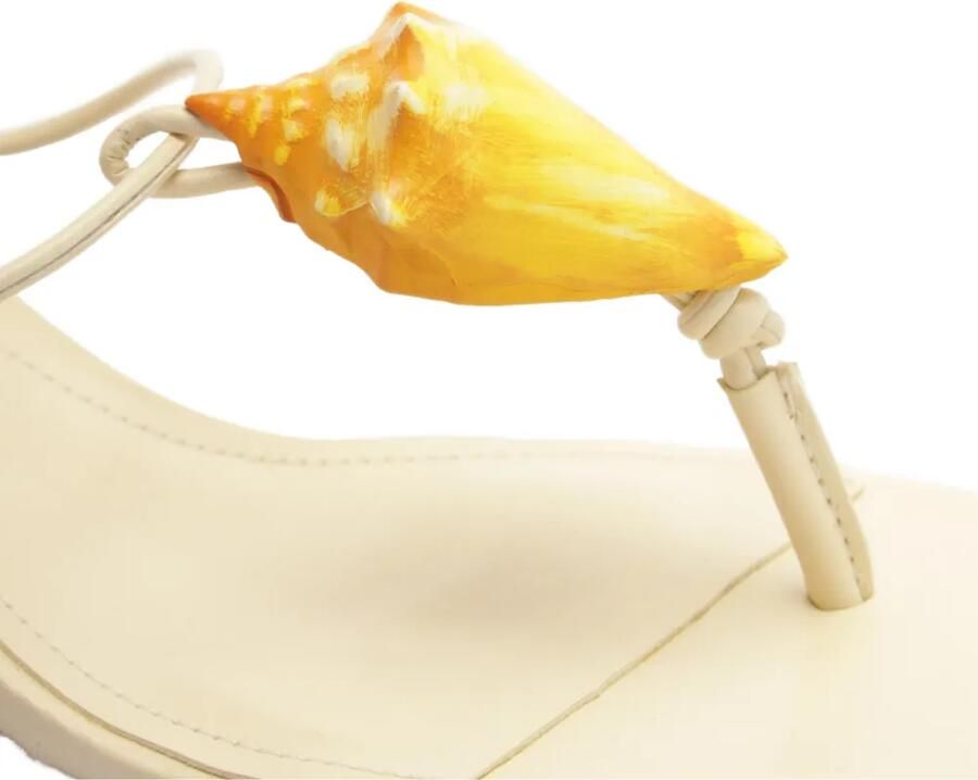 FARM Rio shell-embellished wrap-around sandals Beige - Foto 3