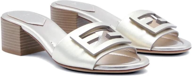 FENDI Baguette platinum sandalen met logo Zilver - Foto 4