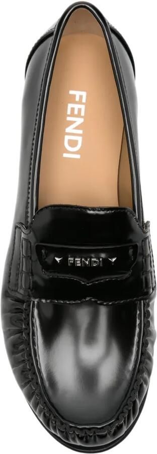 FENDI Scrunch gesmockte loafers met logoplakkaat Zwart - Foto 4