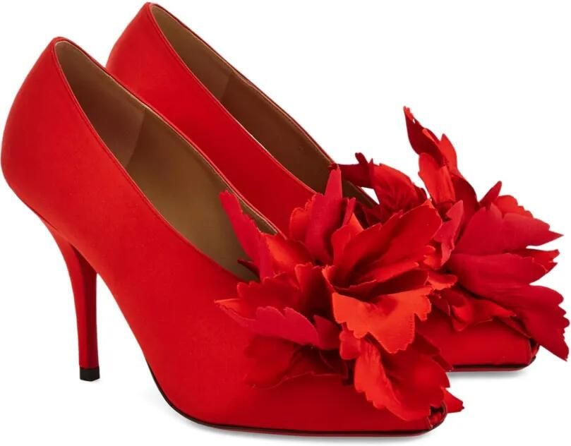 Ferragamo 90 mm satijnen pumps met bloemapplicatie Rood