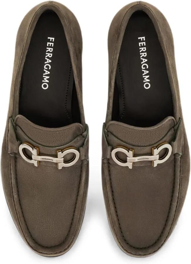 Ferragamo Avril suède loafers met Gancini-plakkaat Grijs - Foto 3