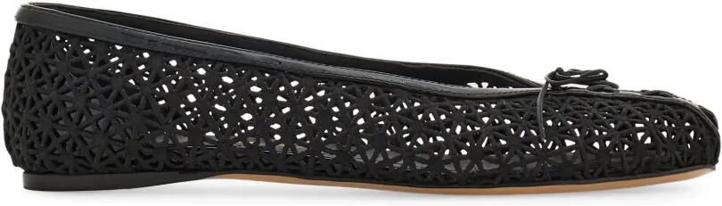 Ferragamo Ballerina's met kant Zwart