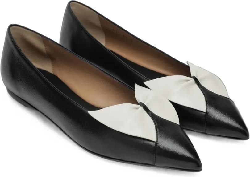 Ferragamo Ballerina's met puntige neus en strikdetail Zwart - Foto 3