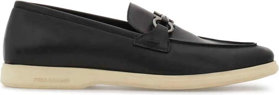 Ferragamo Casual loafers met Gancini-ornament Zwart