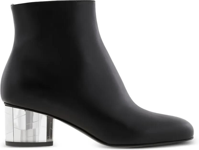 Ferragamo Enkellaarzen met blokhak Zwart
