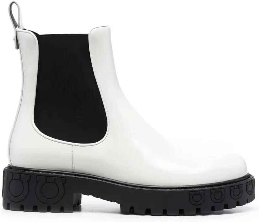 Ferragamo Gancini enkellaarzen met chunky zool Wit