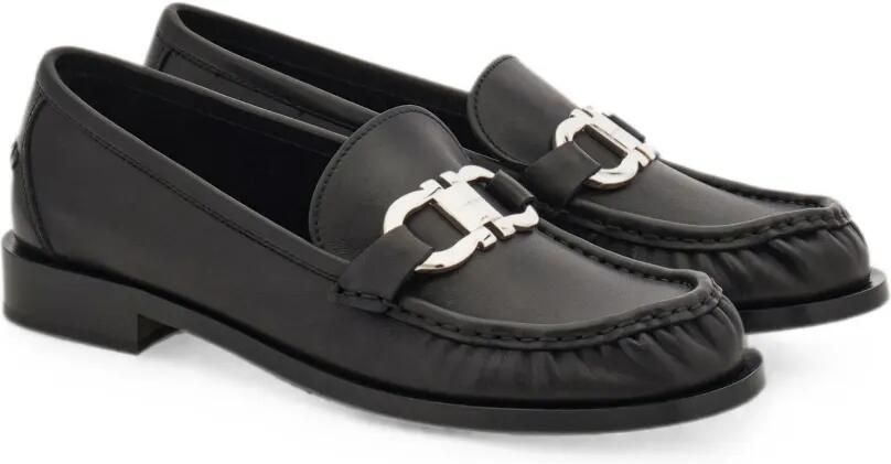 Ferragamo Gancini gesmockte leren loafers Zwart