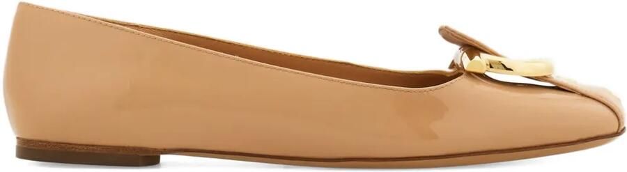 Ferragamo Gancini metalen ballerina's Beige