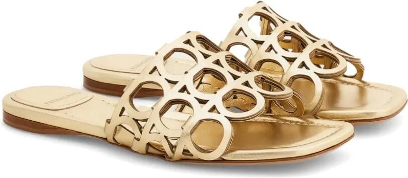 Ferragamo Gancini slippers Goud