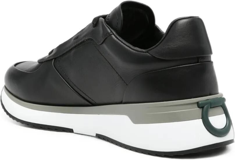 Ferragamo Gancini sneakers met logo-plakkaat Zwart