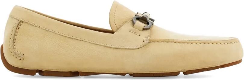 Ferragamo Gancini verfraaide loafers Beige