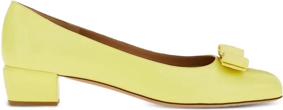 Ferragamo Leren ballerina's Geel