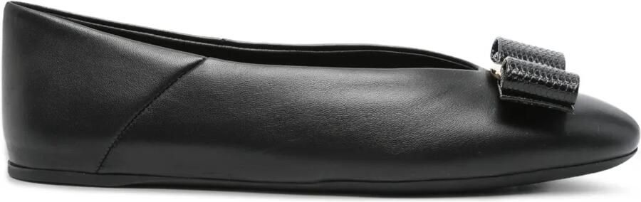Ferragamo Leren ballerina's Zwart