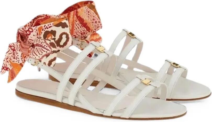 Ferragamo Leren sandalen met sjaal en print Wit