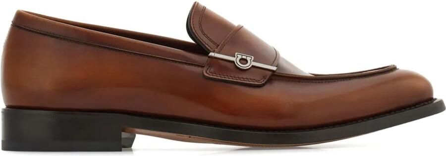 Ferragamo Loafers met Gancini-plakkaat Bruin