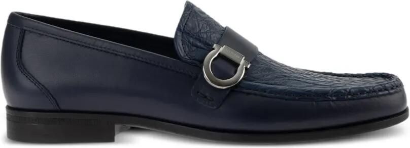 Ferragamo loafers with Gancini ornament Blauw