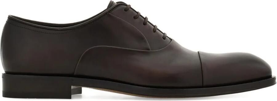 Ferragamo Oxford veterschoenen met bewerkte neus Bruin