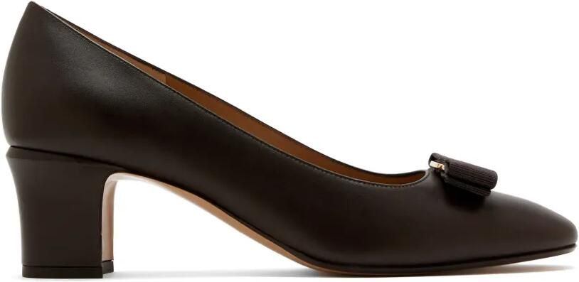Ferragamo Pumps met strik Bruin