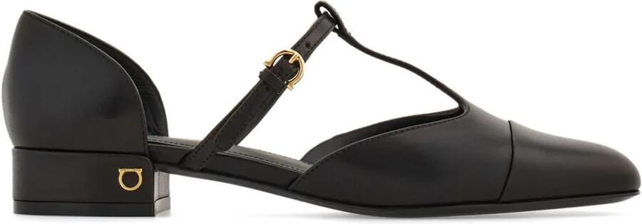 Ferragamo Pumps met T-bandje Zwart