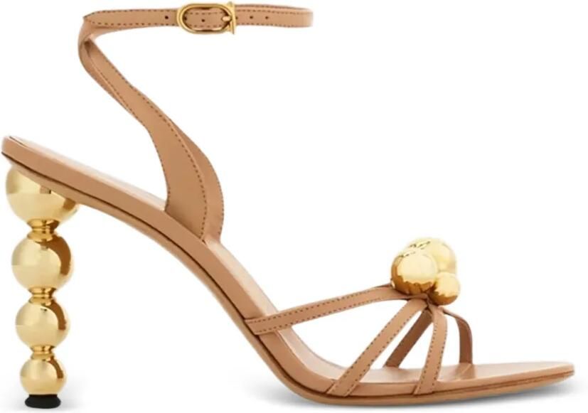 Ferragamo Sandalen met goudkleurige hak Beige