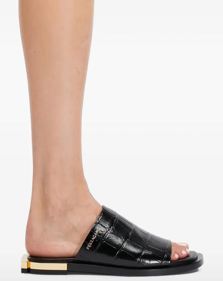 Ferragamo Sandalen met krokodillen-reliëf Zwart - Foto 4