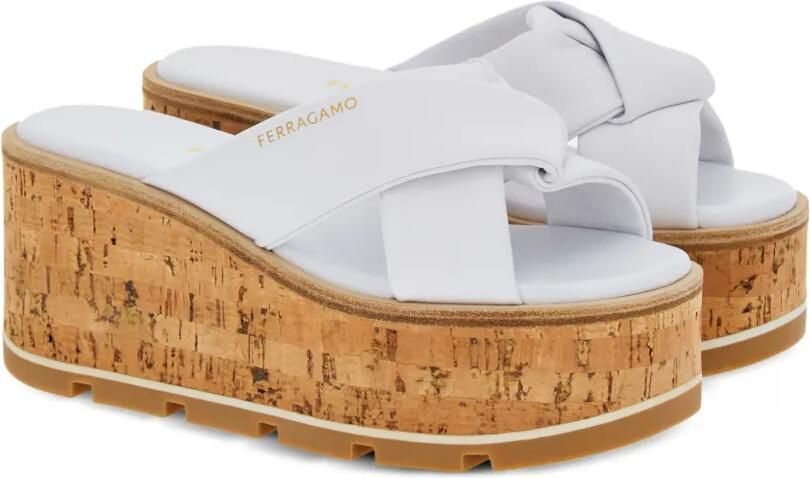Ferragamo Sandalen met sleehak Wit