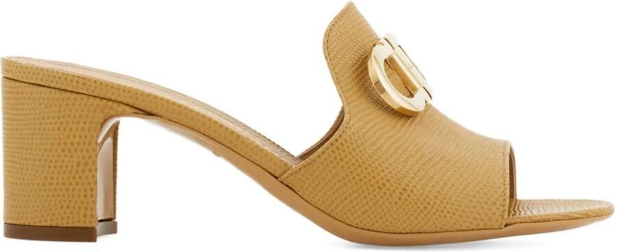 Ferragamo Slippers met Gancini-gesp Beige