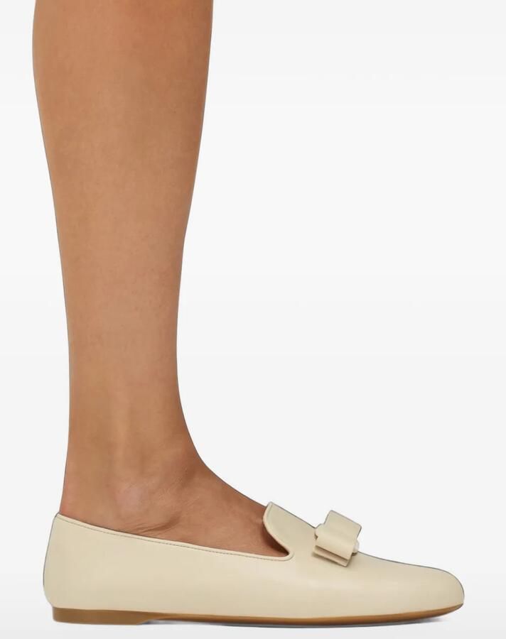 Ferragamo Vara bow loafers Beige - Foto 2