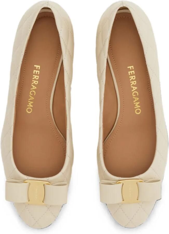 Ferragamo Vara gewatteerde pumps met strik Beige - Foto 3
