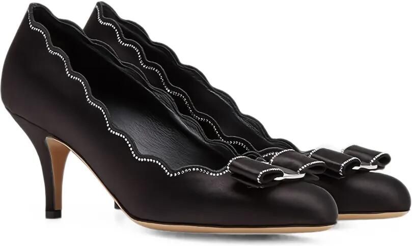 Ferragamo Vara gewelfde pumps met strik Zwart